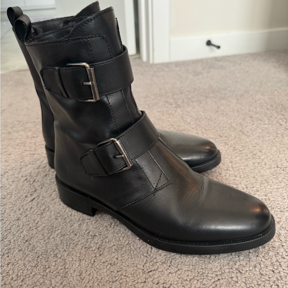 NWOT Emanuele Crasto boots.